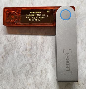 Ledger Nano Xの電源を入れた最初の画面