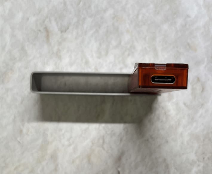 Ledger Nano XのUSB-C差し込み口